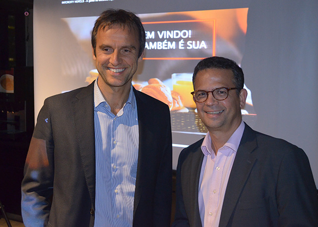 Paulo Salvador ao lado do Presidente da InterCity Alexandre Gehlen
