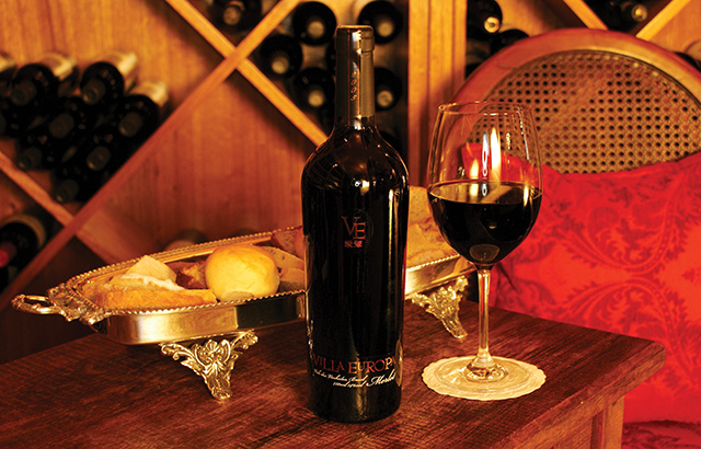 Além de aliar a alta gastronomia à apreciação de vinhos, o Spa do Vinho (RS)  possui mais de 40 tratamentos vinoterápicos no Spa Caudalie