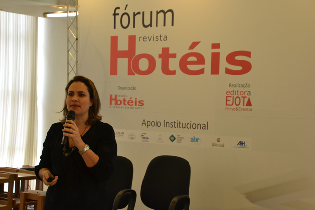 Trícia Neves, consultora e sócia-diretora da Mapie abriu a série de palestras do I Fórum Revista Hotéis - Foto: Renato Hazan