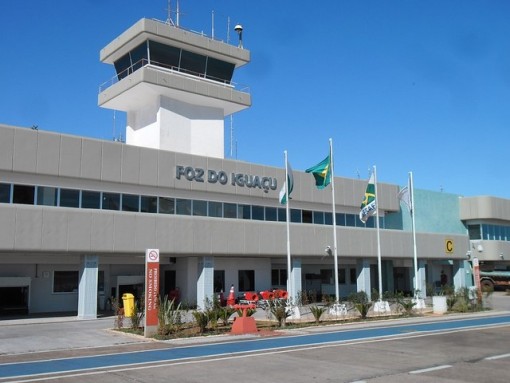 Resultado de imagem para Aeroporto Internacional de Foz do Iguaçu obras