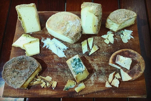 A história do queijo e sua versatilidade no café da manhã